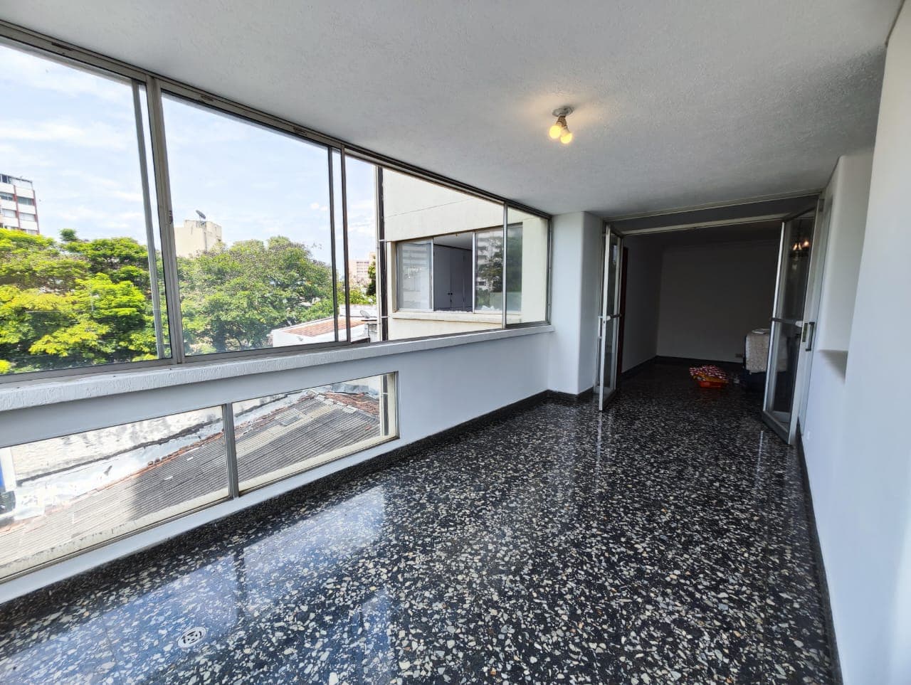 Apartamento en venta en Santa Monica, Cali, ID BI7850