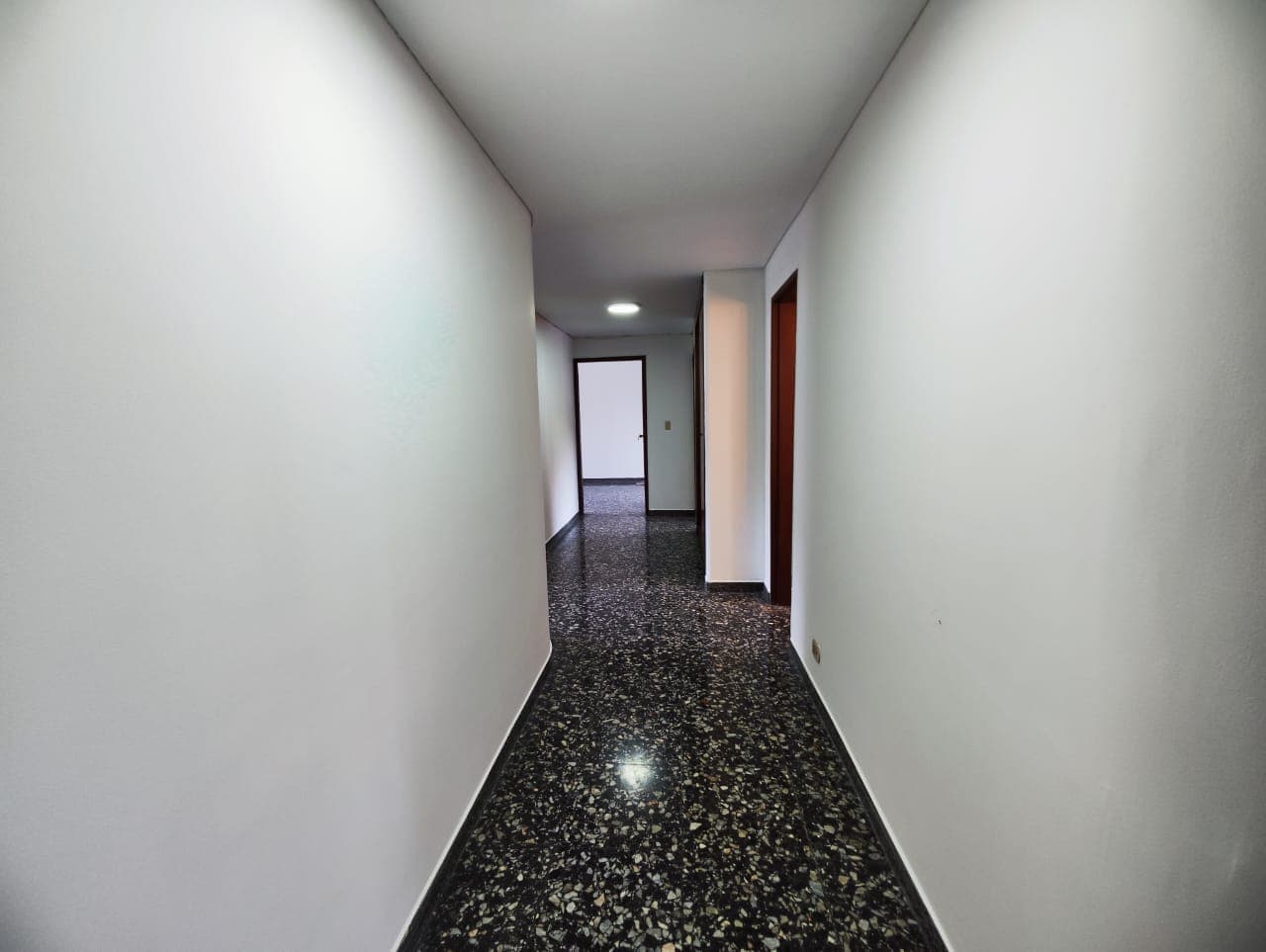 Apartamento en venta en Santa Monica, Cali, ID BI7850