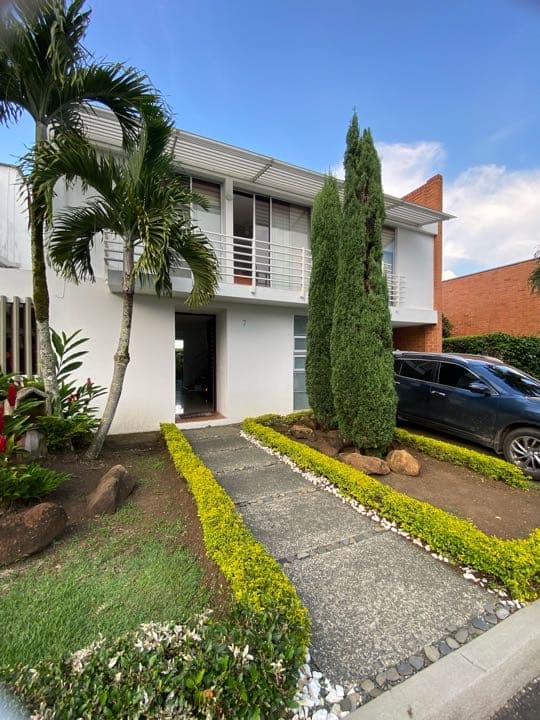 Casa en venta en Ciudad Jardín, Cali, ID DQ8207