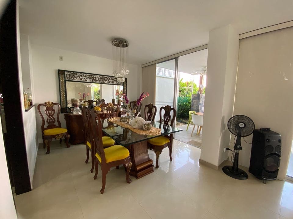 Casa en venta en Ciudad Jardín, Cali, ID DQ8207