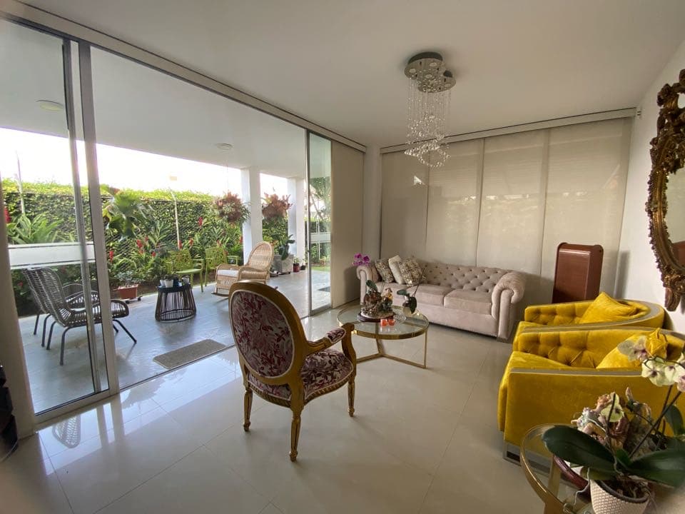 Casa en venta en Ciudad Jardín, Cali, ID DQ8207