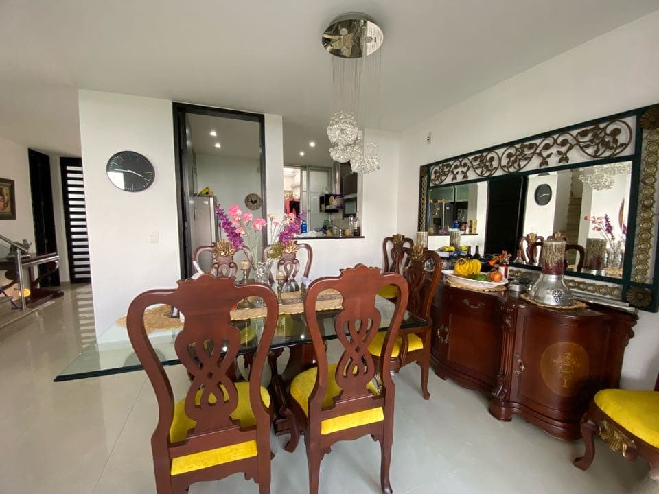 Casa en venta en Ciudad Jardín, Cali, ID DQ8207