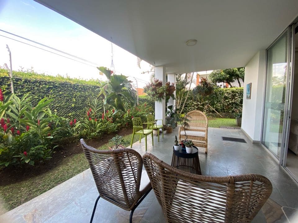 Casa en venta en Ciudad Jardín, Cali, ID DQ8207