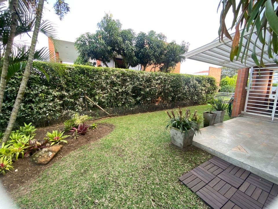 Casa en venta en Ciudad Jardín, Cali, ID DQ8207
