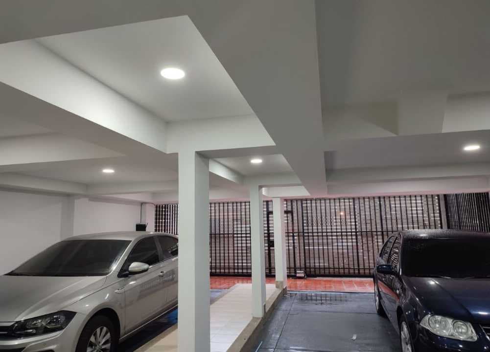 Edificio en venta en Santa Monica, Cali, ID PU5354