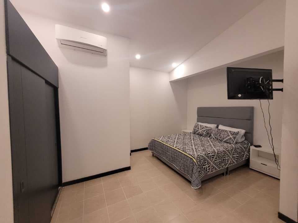 Edificio en venta en Santa Monica, Cali, ID PU5354