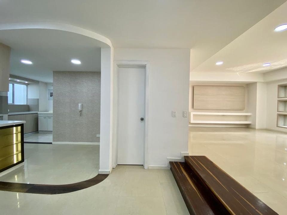 Apartamento en venta en Ciudad Jardín, Cali, ID JL9152