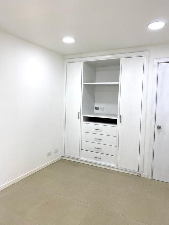 Apartamento en venta en Ciudad Jardín, Cali, ID JL9152