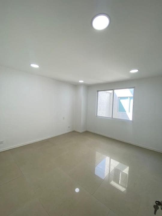 Apartamento en venta en Ciudad Jardín, Cali, ID JL9152