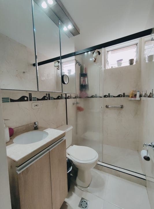Apartamento en venta en Ciudad Jardín, Cali, ID JL9152
