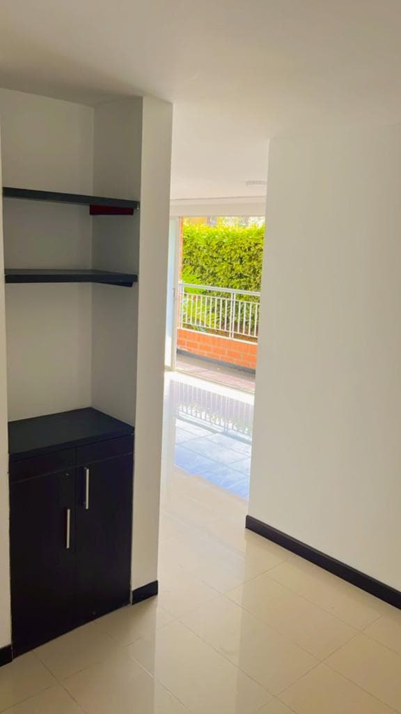 Apartamento en venta en Ciudad Jardín, Cali, ID EC2408