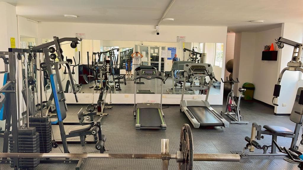 Apartamento en venta en Ciudad Jardín, Cali, ID EC2408