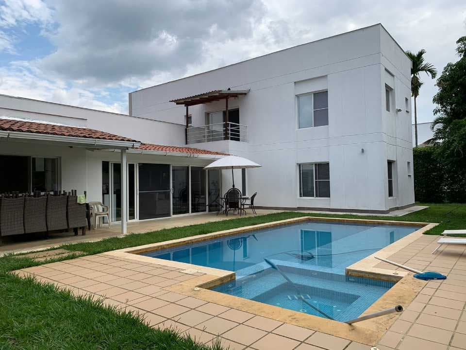 Casa en venta en Ciudad Jardín, Cali, ID AS7957