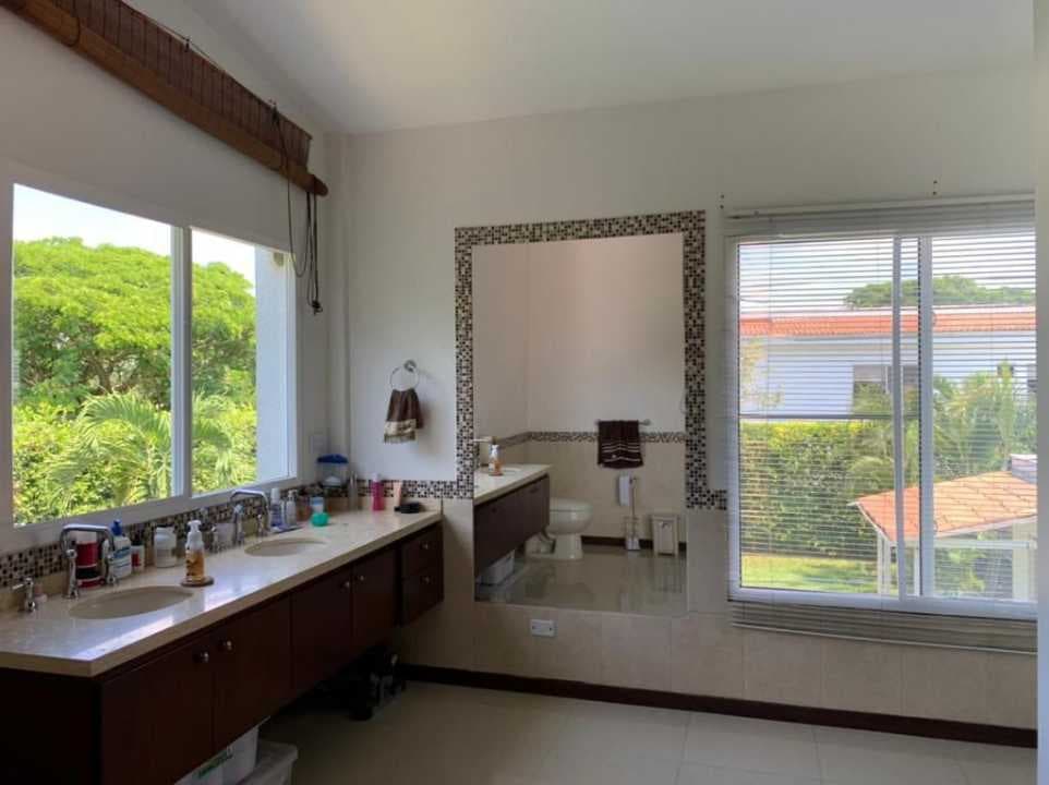 Casa en venta en Ciudad Jardín, Cali, ID AS7957