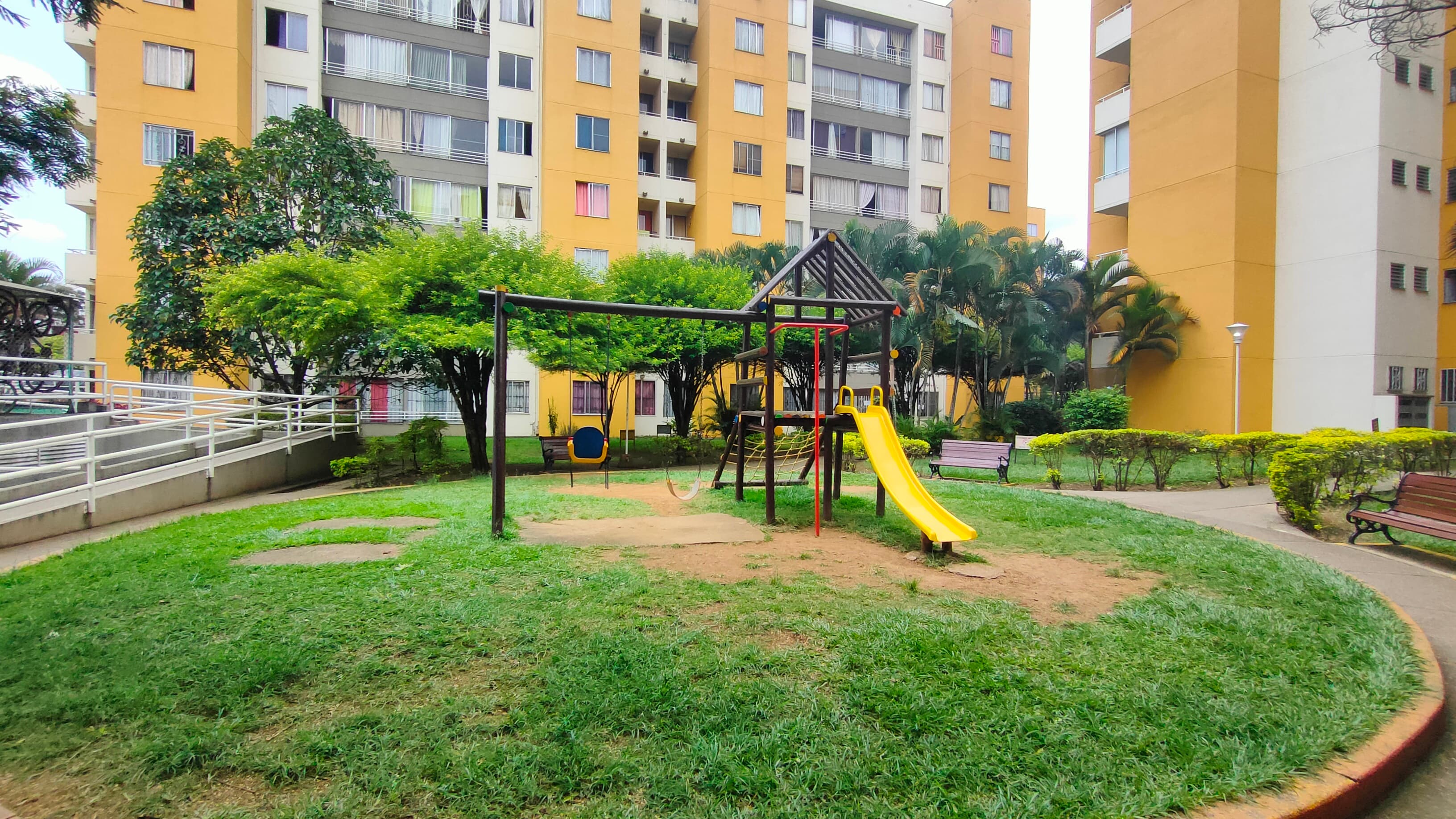 Apartamento en venta en Alferez Real, Cali, ID TS6226