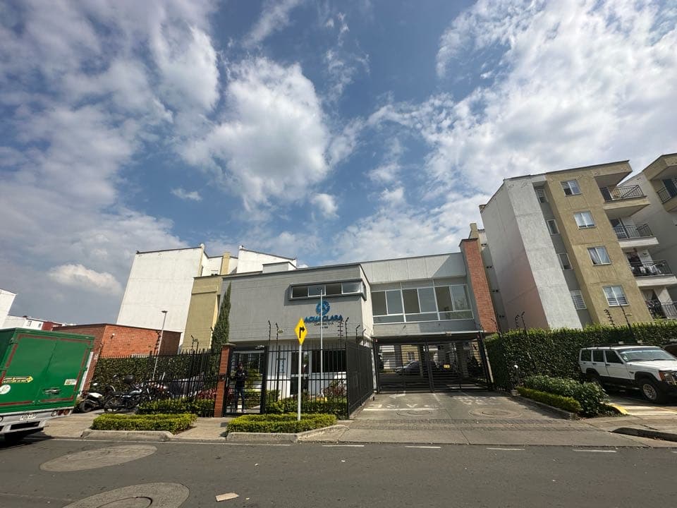 Apartamento en venta en Ciudad Pacifica, Cali, ID NU2658