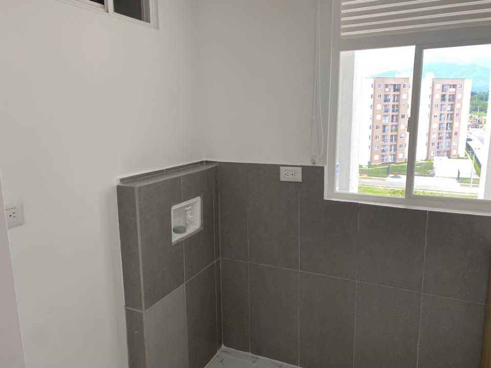 Apartamento en venta en Ciudad Pacifica, Cali, ID CC8769
