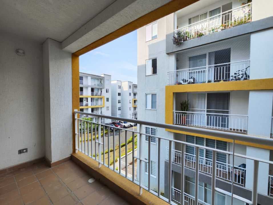 Apartamento en venta en Ciudad Pacifica, Cali, ID BH2802